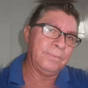 Person 3 Holding MindHero